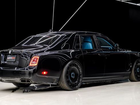 Used 2025 Rolls-Royce Phantom Sedan image 16