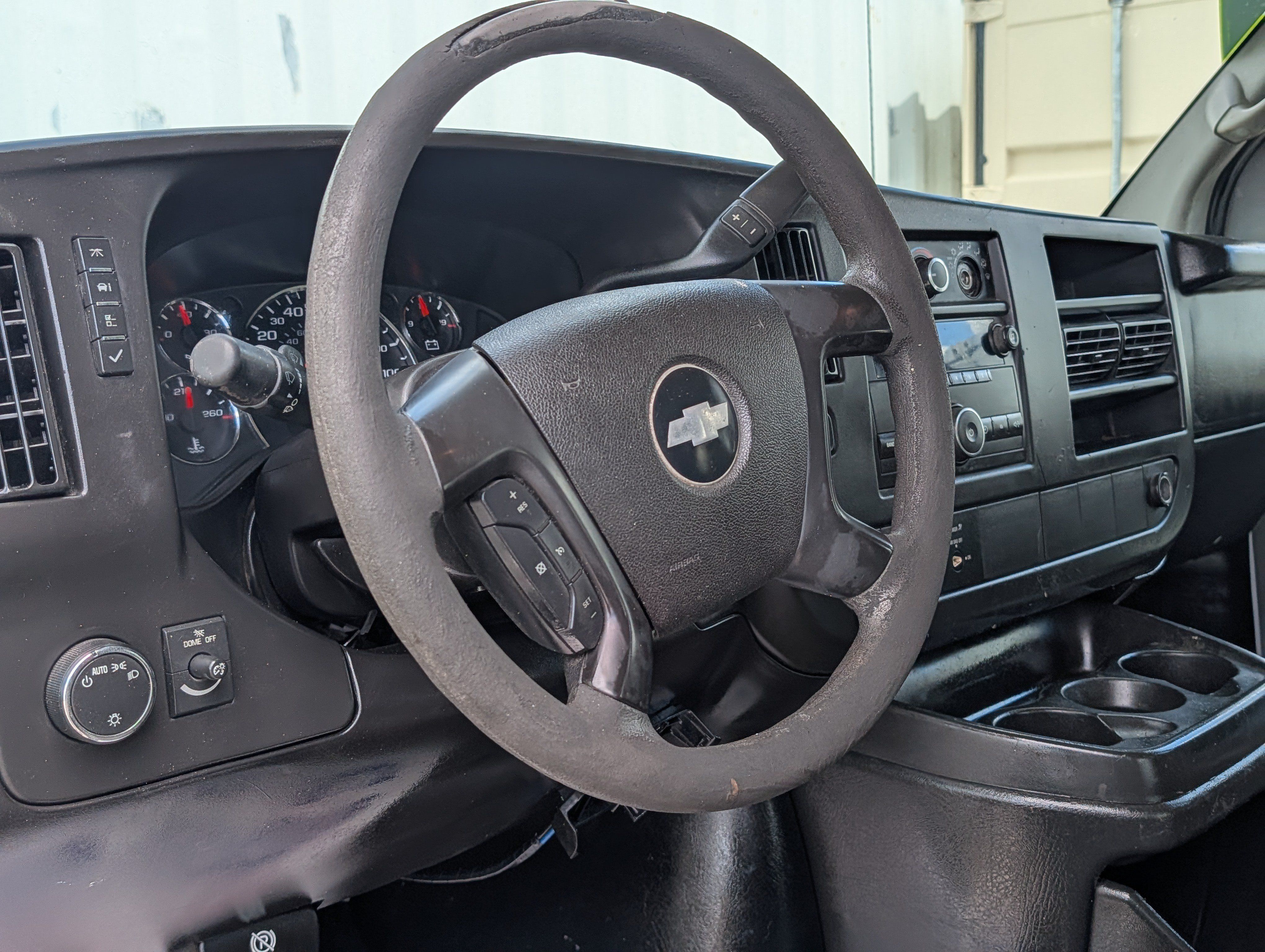 Used 2013 Chevrolet Express 3500 Extended RWD image 19