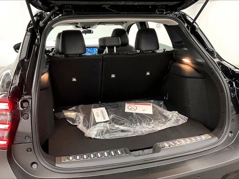 New 2026 Nissan Kicks SR w/ SR Premium Package AWD/4WD image 41