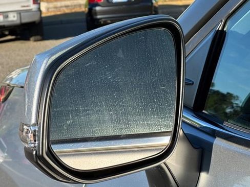 Used 2023 Toyota Highlander LE image 54