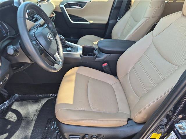 Used 2022 Toyota RAV4 Limited AWD/4WD image 16