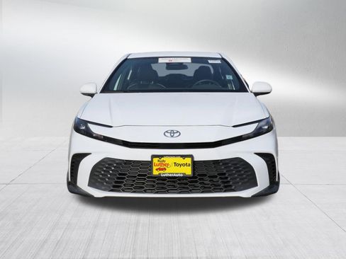 Certified 2025 Toyota Camry SE image 2