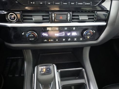 Used 2022 Nissan Pathfinder SL w/ SL Premium Package image 17