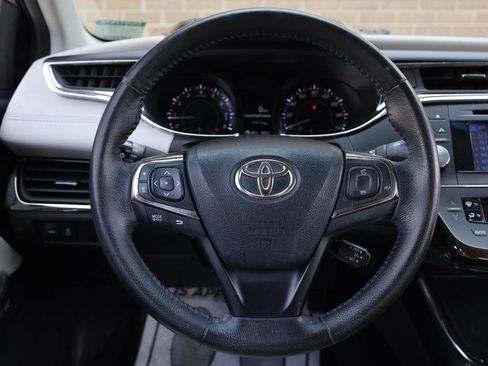 Used 2013 Toyota Avalon XLE FWD image 31