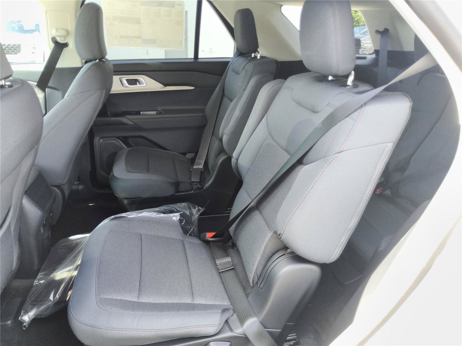 New 2026 Ford Explorer Active RWD image 12