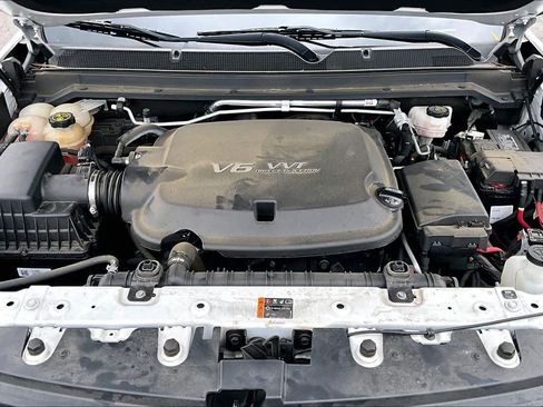 Used 2022 Chevrolet Colorado Z71 AWD/4WD image 32