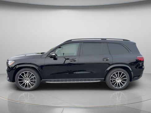 New 2026 Mercedes-Benz GLS 450 4MATIC image 3