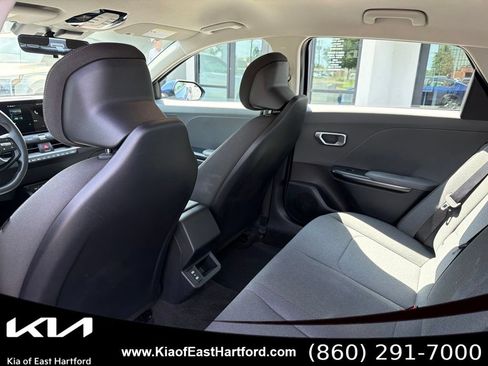 Used 2025 Kia K4 FWD image 19