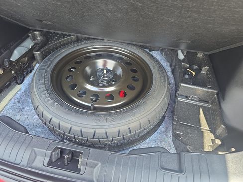 Used 2024 Ford Escape ST-Line w/ Equipment Group 301A FWD image 12