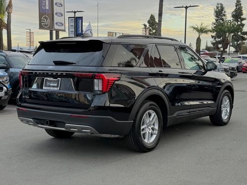 New 2026 Ford Explorer Active w/ Active Comfort Package RWD image 8