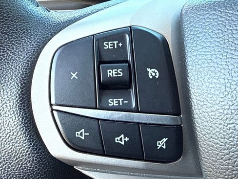 Used 2023 Ford Explorer XLT w/ Equipment Group 202A AWD/4WD image 26