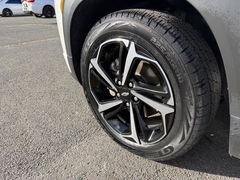 Used 2022 Chevrolet TrailBlazer RS w/ Sun and Liftgate Package image 41