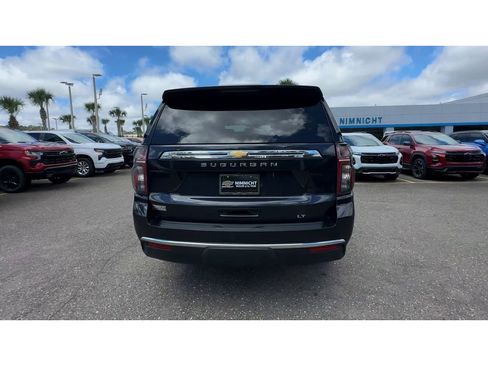 Used 2024 Chevrolet Suburban LT AWD/4WD image 3