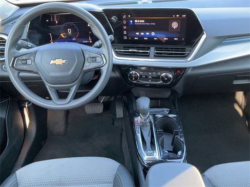 Used 2024 Chevrolet Trax LT image 12