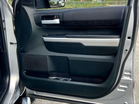 Used 2016 Toyota Tundra SR5 w/ SR5 Upgrade Package image 22