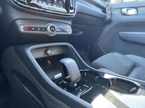 Certified 2023 Volvo XC40 Recharge Ultimate image 30