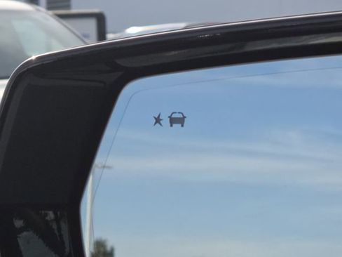 Used 2024 GMC Sierra EV Denali image 11