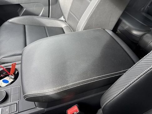 Used 2022 Volkswagen Atlas Cross Sport SE image 19