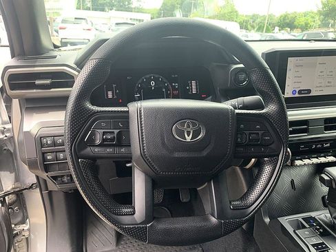 Certified 2025 Toyota Tacoma SR5 AWD/4WD image 12