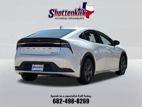 Used 2023 Toyota Prius Prime FWD image 6