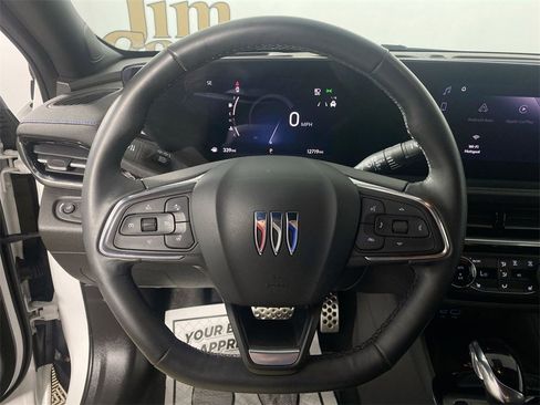 Used 2024 Buick Envista Sport Touring w/ Convenience I Package image 14