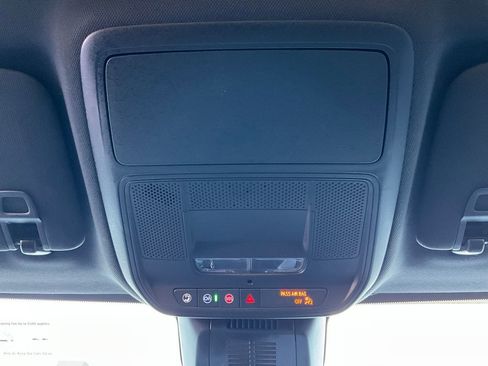 Used 2025 Chevrolet Equinox LT image 16