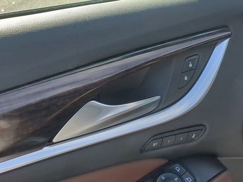 Used 2021 Buick Enclave Avenir w/ Avenir Technology Package image 13