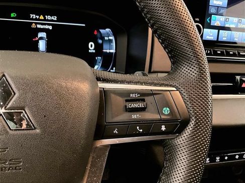 Used 2023 Mitsubishi Outlander SE Black Edition AWD/4WD image 18