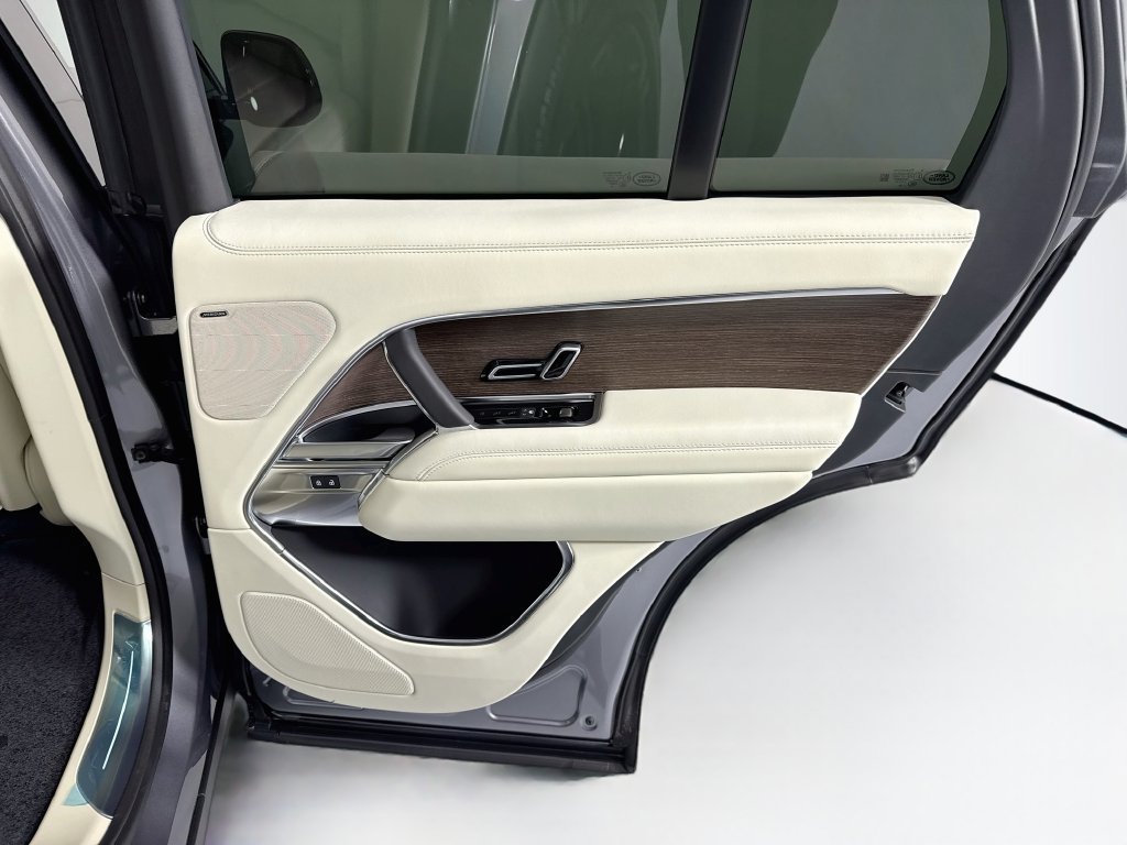 New 2026 Land Rover Range Rover SE AWD/4WD image 27