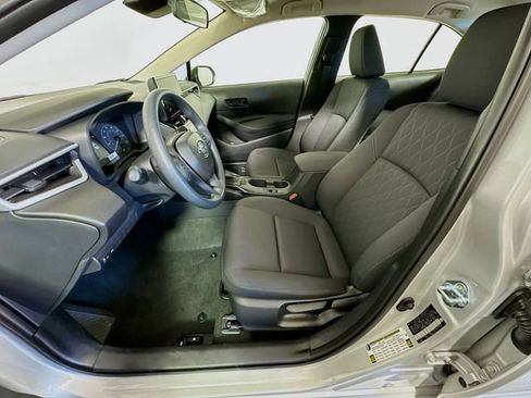 Certified 2025 Toyota Corolla LE image 12