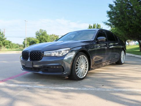 Used 2018 BMW 740i RWD image 3