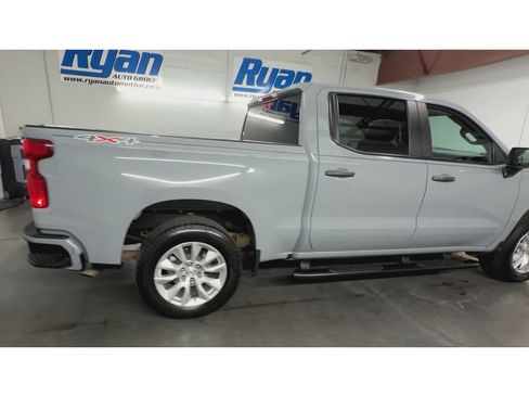 Used 2025 Chevrolet Silverado 1500 Custom AWD/4WD image 9