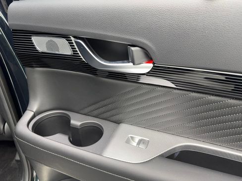 Used 2024 Hyundai Palisade Calligraphy image 45