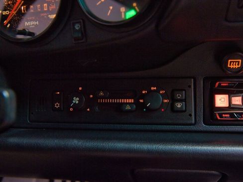 Used 1991 Porsche 911 Carrera image 30