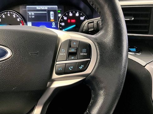 Used 2022 Ford Explorer XLT w/ Equipment Group 202A image 18