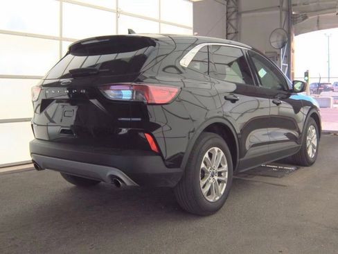 Used 2022 Ford Escape SE w/ Convenience Package FWD image 2