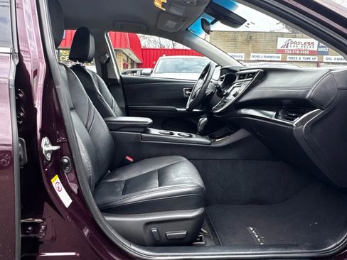 Used 2018 Toyota Avalon XLE Premium image 13