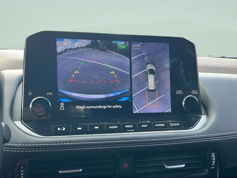 Used 2023 Nissan Rogue SL w/ SL Premium Package image 19