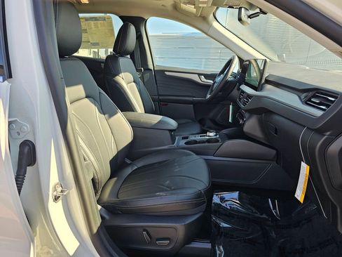 New 2025 Ford Escape SE w/ PHEV Premium Package image 15
