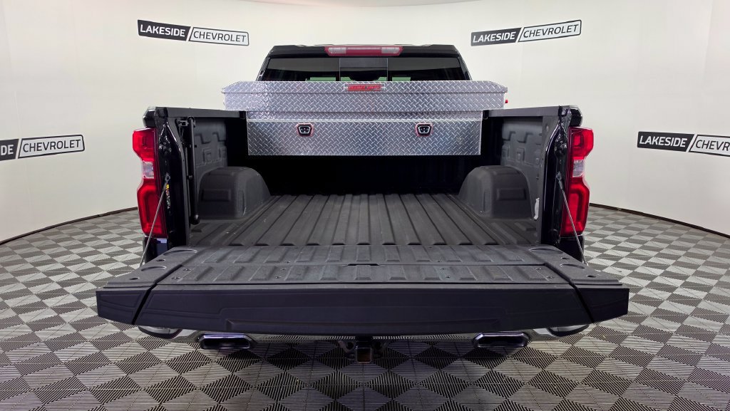Used 2023 Chevrolet Silverado 1500 LTZ w/ LTZ Convenience Package II AWD/4WD image 11