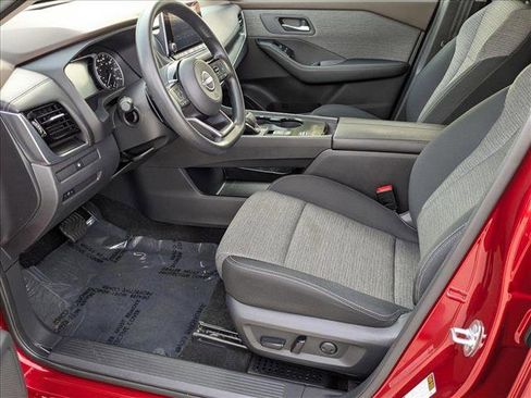 Used 2022 Nissan Rogue SV image 15