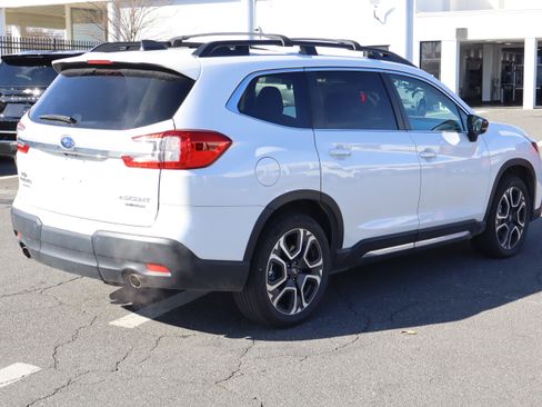 Used 2024 Subaru Ascent Limited w/ Technology Package image 10