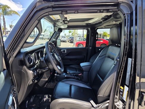Used 2023 Jeep Wrangler Unlimited Rubicon 4xe AWD/4WD image 12