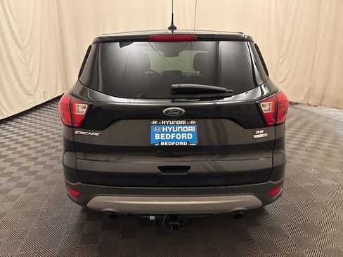 Used 2019 Ford Escape SE image 6