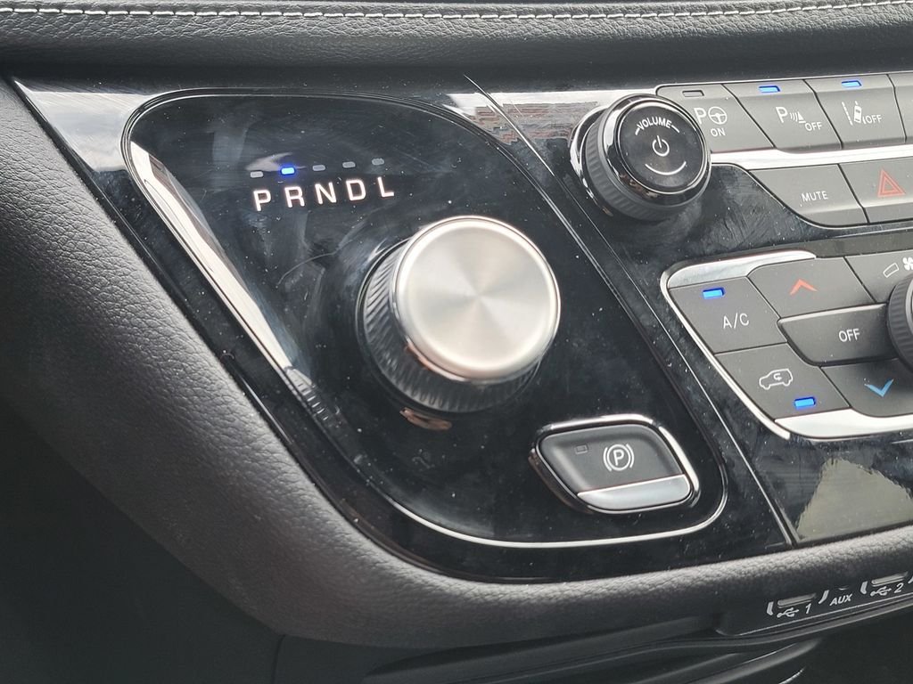 New 2025 Chrysler Pacifica Select w/ Fav Edition Package FWD image 19