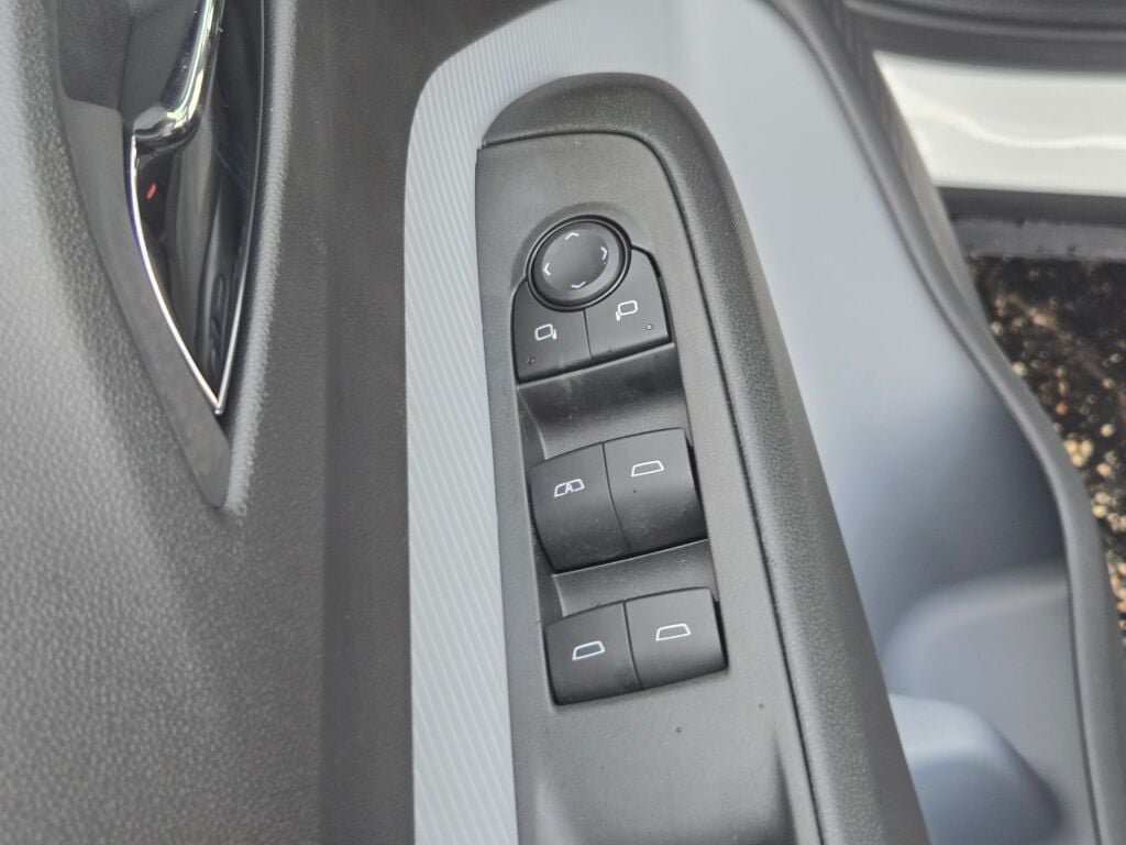 New 2027 Chevrolet Bolt LT w/ Comfort Package FWD image 20