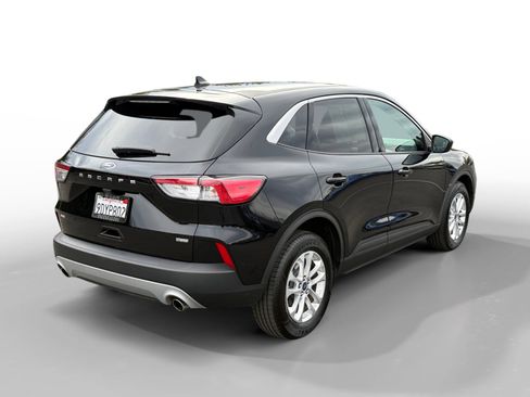 Certified 2022 Ford Escape SE image 5