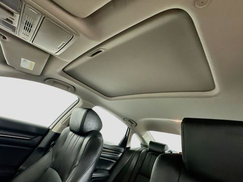 Used 2019 Honda Accord EX-L image 25
