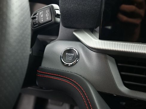 Used 2025 Ford Explorer ST image 20