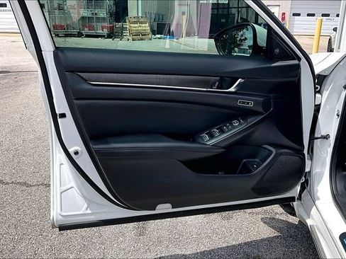Used 2020 Honda Accord EX-L image 17